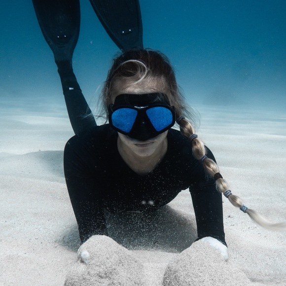 Meet your Posher, Mckayla - Picture 4 of 15